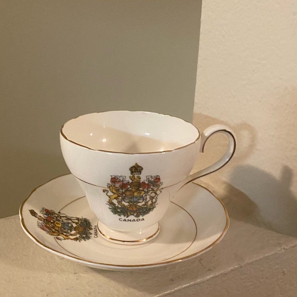 Royal Adderley Teacup/Saucer with Canada Crest. No Chips/Cracks. Find Bone China